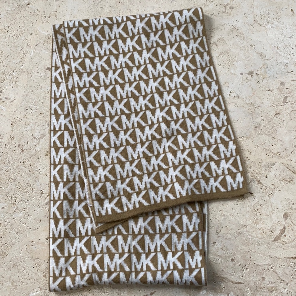 Michael Kors Scarf 🧣